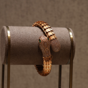 Ladies Bracelete 18KT